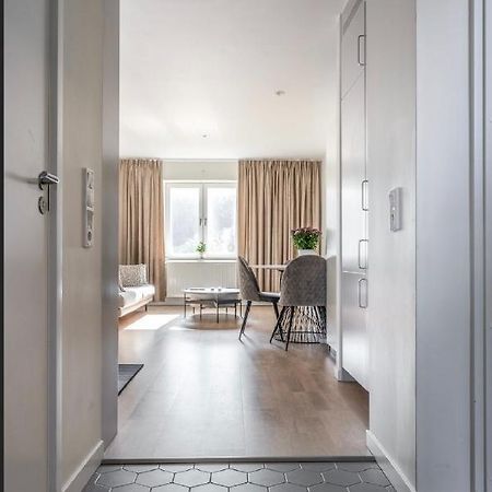 Central Apartment 5Min Drive To The Airport. Stockholm Exteriér fotografie