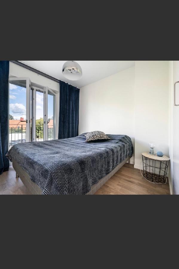 Central Apartment 5Min Drive To The Airport. Stockholm Exteriér fotografie